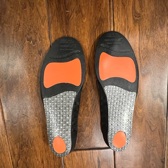 New Balance Blue and Red Shoe Insoles - Picture 2 of 7